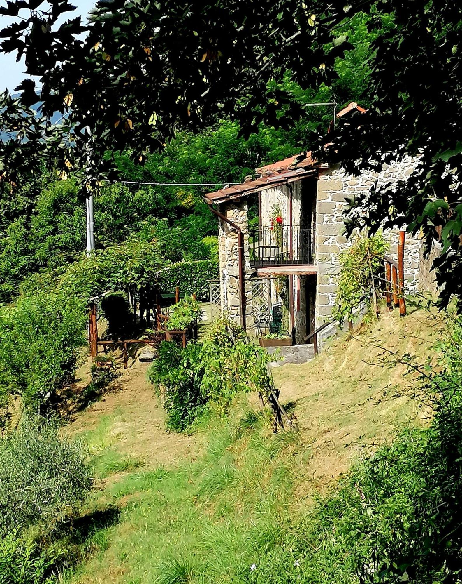 La Casa In Valli 35 Villa บาญญี ดี ลุกกา ภายนอก รูปภาพ